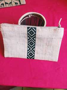 Bolsa Rectangular Urban Simplicity, 100% Fibra de Rafia de Palma con Asas de Rafia, Detalles de Cuero, Forro de Algodón, Uso Diario - Product Image 5