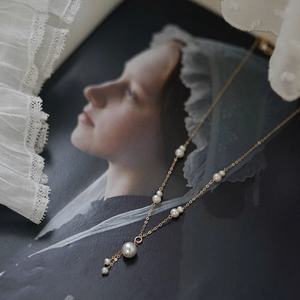 Collier en perles naturelles rétro français romantique de haute qualité, enveloppé d'or, accessoire de mode pour le quotidien - Product Image 3