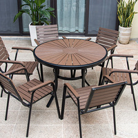 Table et Chaises d'Extérieur Rondes en Bois Composite Économiques en Gros pour Cour et Balcon, Ensemble Imperméable