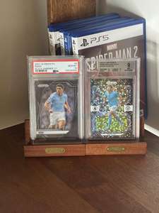 การ์ดสะสมฟุตบอล ท็อปส์ บลูมูน แมนเชสเตอร์ซิตี้ บลายด์บ็อกซ์ ปี 2024-25  หายาก  โฮโลแกรม  ของเล่นเกมสะสม - Product Image 3