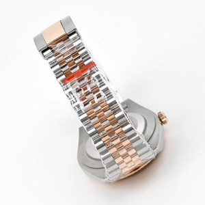 Toute la montre est fabriquée en acier inoxydable 904L et est dotée d'<span class=keywords><strong>un</strong></span> matériau lumineux <span class=keywords><strong>bleu</strong></span> glace de qualité supérieure. C'est une montre mécanique - Product Image 3