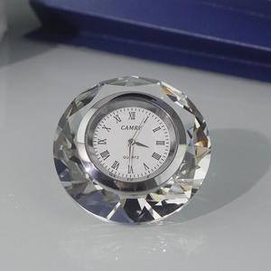 Cadeaux promotionnels bon marché Horloge <span class=keywords><strong>de</strong></span> bureau en diamant mignon Petite horloge <span class=keywords><strong>de</strong></span> table en cristal Cadeaux <span class=keywords><strong>de</strong></span> <span class=keywords><strong>mariage</strong></span> Souvenirs pour les <span class=keywords><strong>invités</strong></span> - Product Image 2