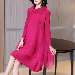 Miyake 2025 automne nouvelle mode décontracté robe plissée vêtements pour femmes dans les grandes tailles <span class=keywords><strong>grande</strong></span> <span class=keywords><strong>taille</strong></span> robes - Product Image 3