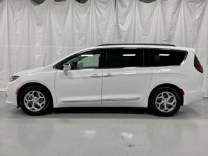 ราคาขายส่งที่ดีที่สุดสำหรับรถมินิแวน Pacifica Limited 4 ประตู เบาะหนัง ขับเคลื่อนล้อหน้า ระบบควบคุมความเร็วอัตโนมัติ ภายในสีเข้ม เกียร์อัตโนมัติ รถมือสองสำหรับขาย - Product Image 4