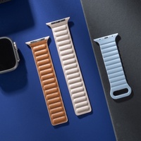 Bracelet de montre en silicone à fixation magnétique de 1ère génération avec breloques DIY, compatible avec toutes les séries d'Apple Watch, bracelet de remplacement magnétique