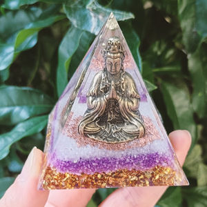 Pyramide en cristal de Guanyin, résine époxy, artisanat, décoration de la maison, cadeau, sculpture artistique, ornement, violet, blanc, or - Product Image 1