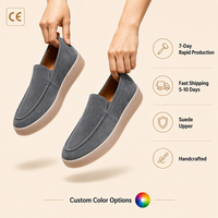Mocassins en daim bleu gris clair de qualité supérieure pour hommes avec semelle en caoutchouc confortable, parfaits pour les trajets quotidiens et les tenues décontractées