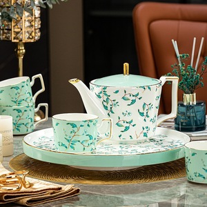 Ensemble de vaisselle haut de gamme 8 pièces, avec plateaux et tasses de qualité supérieure, idéal pour les hôtels et les mariages à domicile - Product Image 3