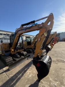 Excavatrice d'occasion de haute qualité Caterpillar 305.5E2 pour l'exportation mondiale, système hydraulique d'origine, compatible conteneur et expédition en vrac - Product Image 4