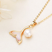 Collier de perles d'eau douce HECATE AAAA 7-7,5 mm, pendentif rond, chaîne en laiton plaqué or 18 carats, queue de poisson en nacre, cadeau