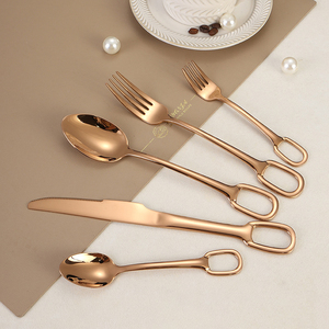 Juego de cubiertos creativo con agujeros para colgar, venta al por mayor, tenedor desechable de acero inoxidable 304, cuchara y cuchillo con pulido de espejo - Product Image 4