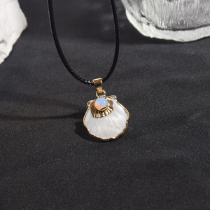 Mới Đá Tự Nhiên Khảm Trắng Vỏ Mặt Dây Chuyền Mặt Dây Chuyền Duy Nhất Phụ Kiện Của Phụ Nữ Scallop Hình Pha Lê Vòng Cổ Mặt Dây Chuyền - Product Image 4