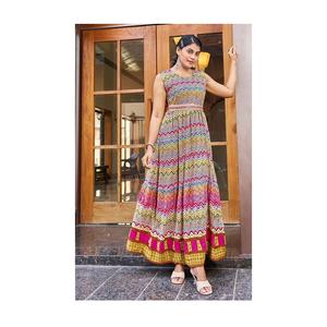 Vestido Anarkali largo de nuevo diseño de calidad estándar con cinturón bordado para mujer, moda al mejor precio para exportar desde India - Product Image 1