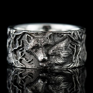 Anello di Fidanzamento Classico in Ottone con Motivo Lupo Vintage per Uomo e Donna, Gioiello da Dito in Stile Retrò - Product Image 1