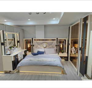 किंग आकार के बेडरूम सेट सुंदर सफेद दर्पण वाले हल्के बेडरूम फर्नीचर सेट - Product Image 1