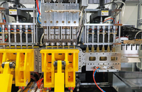 Máquina de Moldeo por Soplado Inteligente Integrada de 5L |   Sistema PLC de Desbaste Automático y Monitoreo Remoto para Contenedores de 5 Litros
