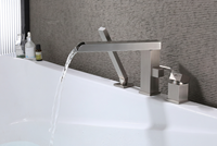 Robinet de baignoire populaire 2026 en laiton, mitigeur de baignoire de style romain avec bec rotatif, ensemble de douche à main extractible, robinet cascade
