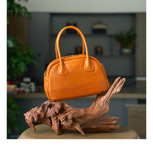 Sac à main minimaliste coréen en cuir véritable avec doublure en coton, fermeture éclair et deux poignées - Product Image 2