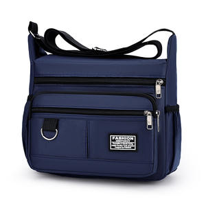 Borsa a tracolla da uomo, zaino da lavoro impermeabile e resistente con tasche multiple, borsa portatile per lavoro e uso quotidiano - Product Image 5