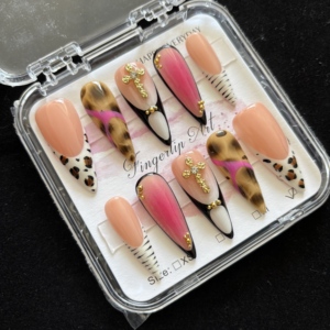 Vente flash - Ongles pressés à la main avec un design floral 3D - Ongles mignons pour le Nouvel An - Ongles faits à la main de haute qualité - Product Image 6