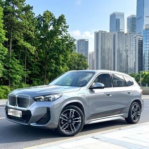 BMW XDrive30L SUV Usado, Volante a la Izquierda, Gasolina, Asientos de Cuero, Cámara, Ruedas R18, Superventas - Product Image 1
