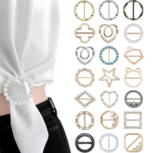 Juego de Broches Metálicos de Moda Desong, con Perlas, Diamantes de Imitación, Formas de Corazón y Círculo, Diseño Personalizable, Clip para Bufanda de Alta Calidad - Product Image 4