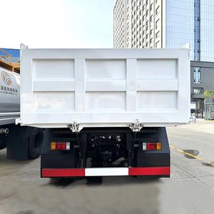 Camion benne basculante mini 4x2 Isuzu léger pour l'entretien municipal, la construction rurale, le sable, le gravier et les travaux de construction - Product Image 5
