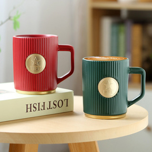 Tùy chỉnh thương hiệu hiện đại Matte con dấu đồng sọc cốc cà phê Bronze gốm cup với logo dập nổi - Product Image 3