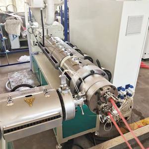 Ligne de production d'extrusion de tubes de refoulement et d'aspiration pour liquides, en PVC <span class=keywords><strong>rigide</strong></span>, à nervures spirales, à diamètre intérieur lisse - Product Image 6