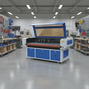 Machine de découpe laser à alimentation automatique à bon prix, un faisceau, 4 couteaux, moteur, certifiée CE, pour la fabrication de chaussures - Product Image 1