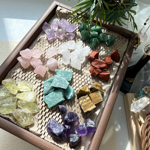 Venta al por mayor de <span class=keywords><strong>cuarzo</strong></span> rosa natural <span class=keywords><strong>y</strong></span> cristal de <span class=keywords><strong>amatista</strong></span> piedras en bruto artesanías curativas para la decoración del hogar - Product Image 4