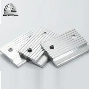 50mm 2 pulgadas de alta resistencia taco francés ZEE percha extruida panel de pared de longitud larga montaje colgante Barra de clip de aluminio z