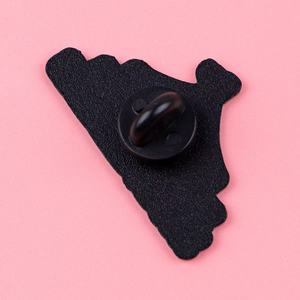 Pin Metálico de Aleación de Zinc con Diseño de Amor y Música, con Frase 'NOT MY CIRCUS' en Inglés, Accesorio de Ropa con Temática de Halloween - Product Image 4