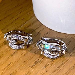 Boucles d'oreilles fines à clipser en argent 925, zircone ronde taille brillant, forme de cadenas, pour femme, luxe, usage quotidien - Product Image 4