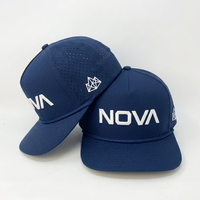 Casquette Snapback personnalisée en gros à 5 panneaux avec logo brodé et cordon, Casquette Hip Hop à visière plate, Chapeau perforé découpé au laser