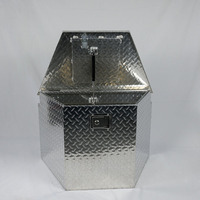 Boîte à outils trapézoïdale en alliage d'aluminium personnalisable, étanche, verrouillable avec entrée à clé et finition thermolaquée pour le rangement automobile