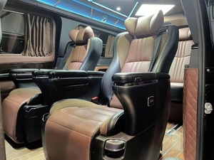 Nouveau Siège Arrière Rabattable Trois Places Luxe VIP avec Accoudoir, Réglage Électrique du Dossier, Ventilation, Chauffage et Massage - Product Image 3