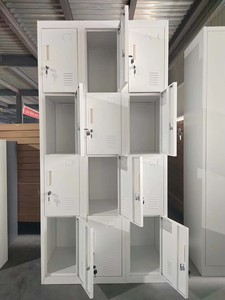 Armoire de rangement métallique gris clair à 12 portes avec serrure à clé, casier de travail, casier de vestiaire, casier pour employés - Product Image 2