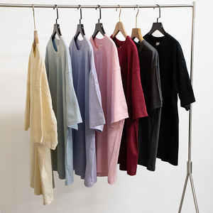 T-shirt da uomo oversize a maniche corte con scollo rotondo in cotone lavato da 260 g/m², alta qualità, personalizzabile, stile streetwear casual. - Product Image 2