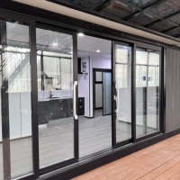 Maison conteneur extensible 40HQ, 2 chambres, maison préfabriquée modulaire avec 48 m² de surface habitable, terrasse en WPC et auvent amovible