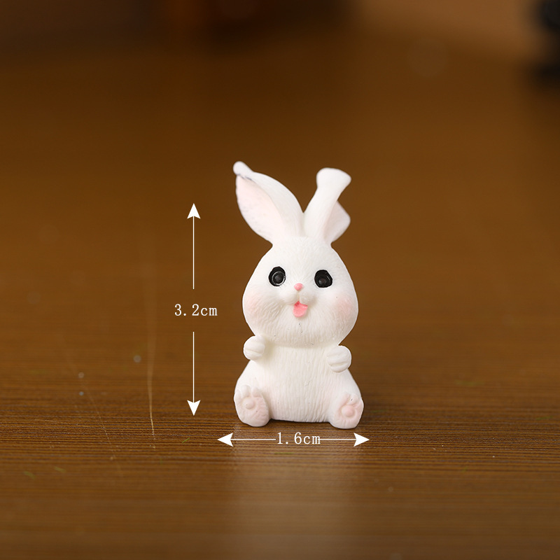 Petit lapin assis coloré