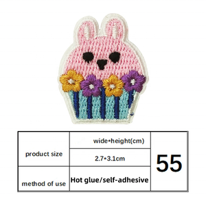 OEM Tiermotiv Niedliches Reichhaltiges Muster Aufbügelbare Bestickte Chenille 3D Anpassbare Blumen Herz <span class=keywords><strong>Alphabet</strong></span> Englische Buchstaben Hut-Stickerei - Product Image 3