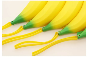 Pochette de papeterie personnalisée Kawaii, mignonne, de dessin animé, originale, petite, en silicone 3D, en forme de banane, pour les enfants d'âge scolaire, les filles - Product Image 4