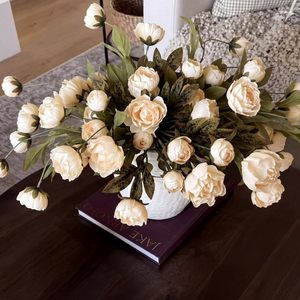 Fleurs artificielles transfrontalières en soie, roses, branche unique, pour décoration de mariage et de maison, style luxe léger - Product Image 3
