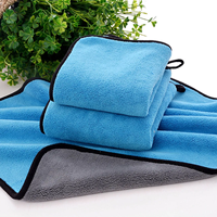 Serviette de lavage de voiture en microfibre, 400-800GSM 30*60cm, taille personnalisée, couleur Pantone verte, pour le detailing automobile, le polissage et le nettoyage