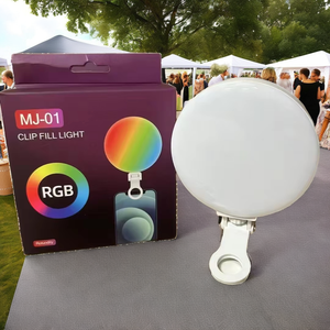 Anneau lumineux LED à clipser pour <span class=keywords><strong>selfie</strong></span>, lumière d'appoint réglable, 3 modes de couleur pour téléphone, diffusion en direct, TikTok, maquillage, USB, vente en gros personnalisée - Product Image 6