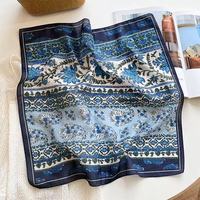 Foulard carré en satin personnalisé 22*22 pouces, bandana de luxe pour femme, mouchoir pour mariage, vente en gros, foulards carrés en soie
