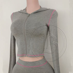 Tuta Sportiva Primaverile da Donna 2026 con Logo Personalizzato, <span class=keywords><strong>Giacca</strong></span> con Zip <span class=keywords><strong>e</strong></span> Colletto Alto <span class=keywords><strong>e</strong></span> Pantaloni, Stile Casual con Decorazioni a <span class=keywords><strong>Motivi</strong></span>, Set 2 Pezzi - Product Image 4