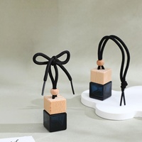 Bouteille diffuseur d'huiles essentielles pour voiture 8 ml avec LOGO personnalisé, flacon vide pour parfum suspendu, désodorisant de voiture