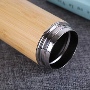 BORGE Borraccia Termica Personalizzata 550ml con Guscio in Bambù e Acciaio Inox, Bottiglia Isolata Sottovuoto con Filtro per Tè - Product Image 4